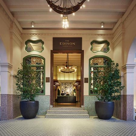 Hotel The Edison George Town Esterno foto