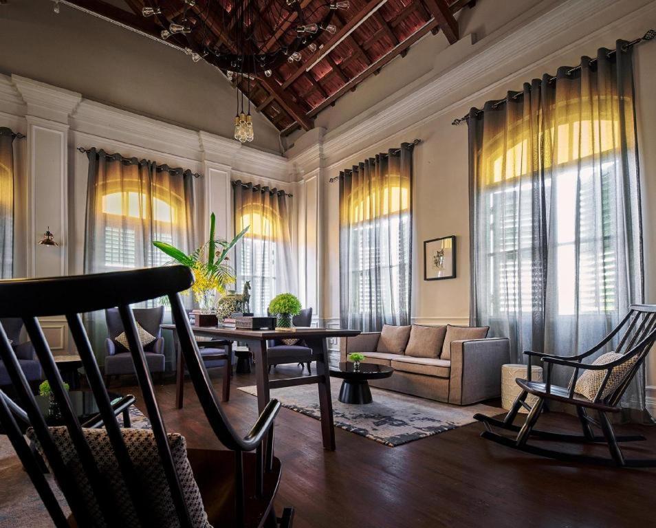 Hotel The Edison George Town Esterno foto